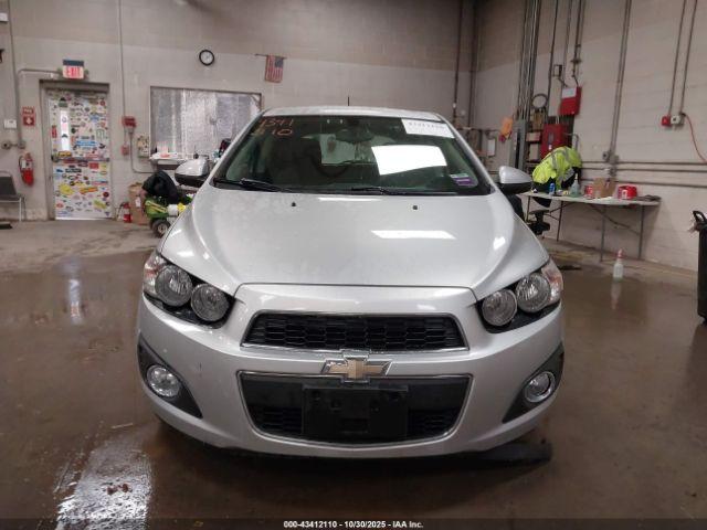 Chevrolet Sonic Lt Manual Image 11