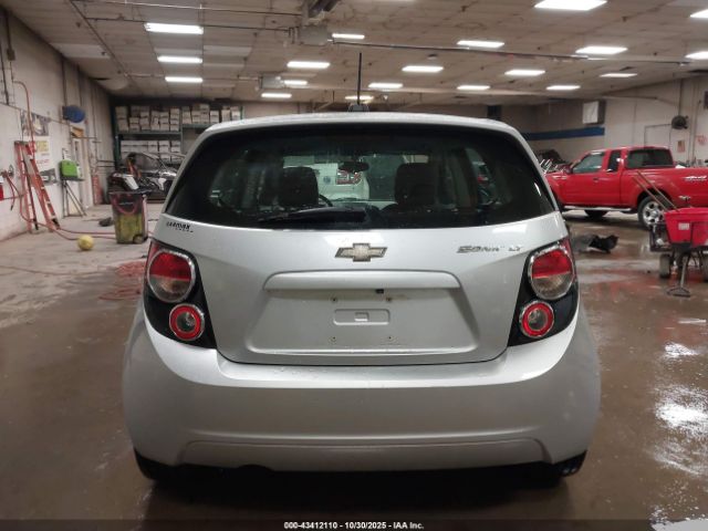 Chevrolet Sonic Lt Manual Image 4