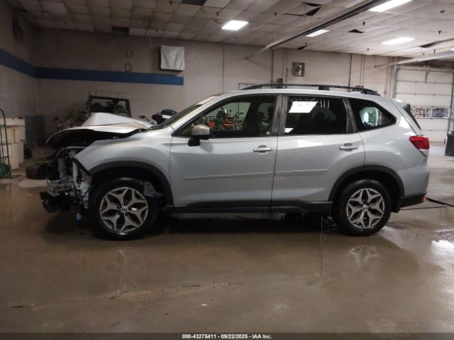 Subaru Forester Premium Image 16