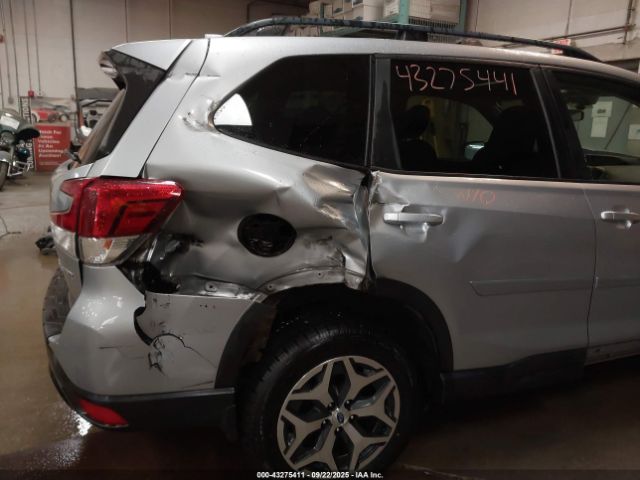 Subaru Forester Premium Image 6