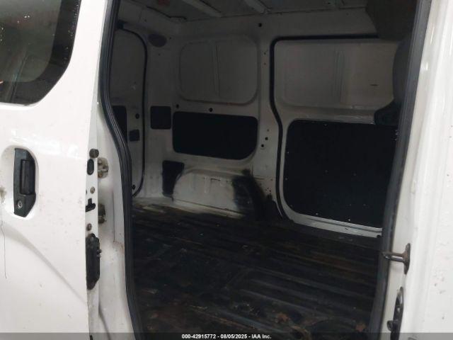 Nissan Nv Sv Image 3