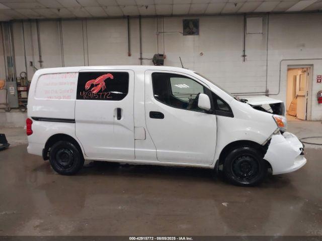 Nissan Nv Sv Image 10