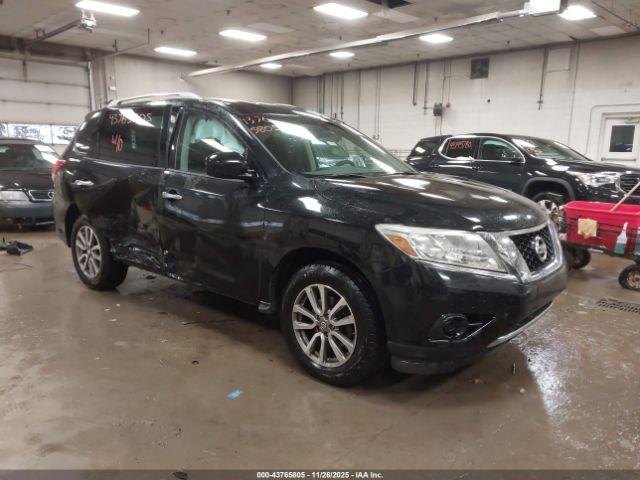  Salvage Nissan Pathfinder
