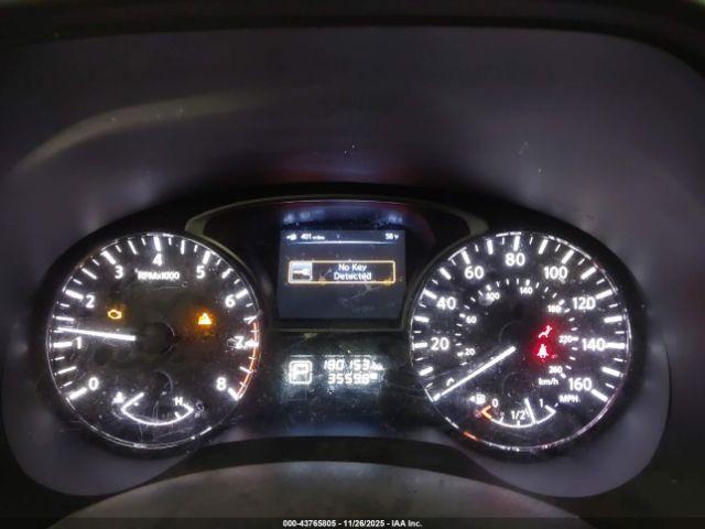 Nissan Pathfinder S Image 7