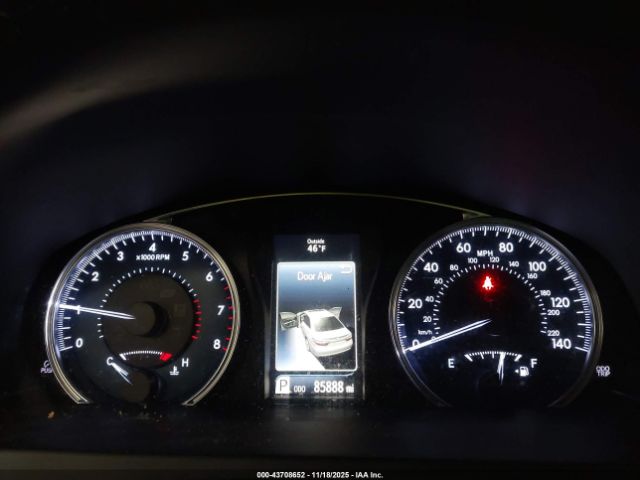 Toyota Camry Le Image 13