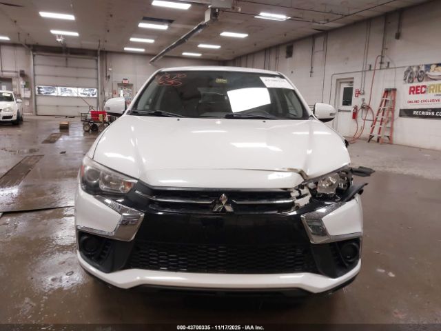 Mitsubishi Outlander 2.0 Es Image 9