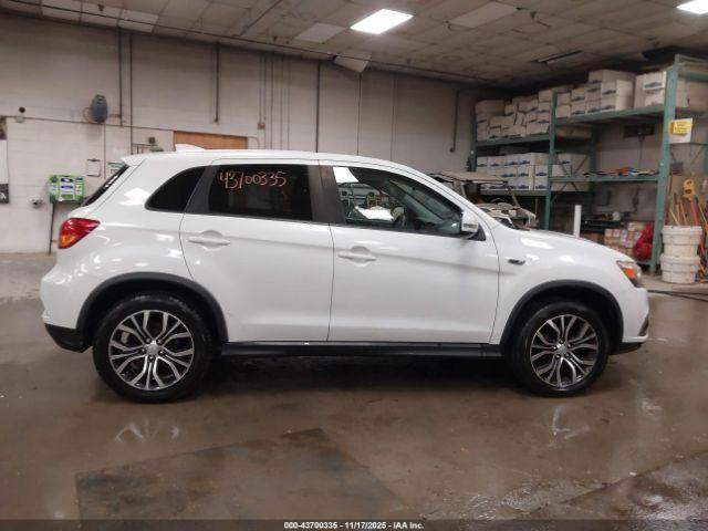 Mitsubishi Outlander 2.0 Es Image 16