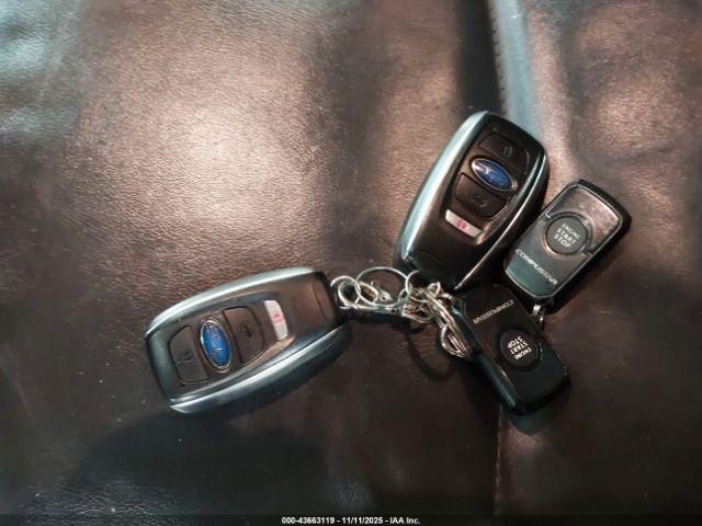 Subaru Crosstrek 2.0i Limited Image 16