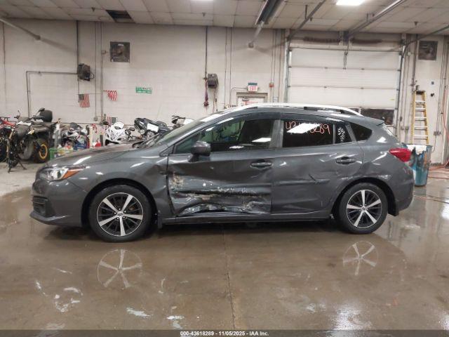 Subaru Impreza Premium 5-door Image 15