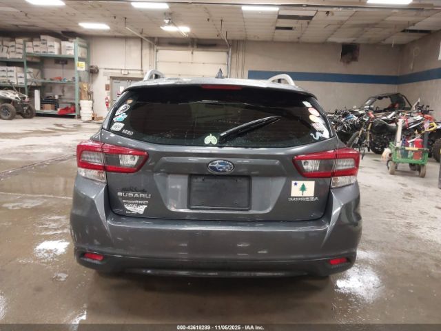 Subaru Impreza Premium 5-door Image 12