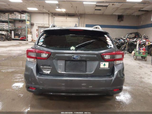 Subaru Impreza Premium 5-door Image 12