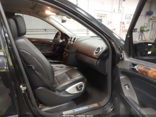 Mercedes-Benz M-Class 4matic Image 9