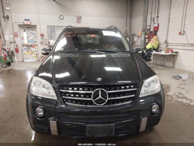 Mercedes-Benz M-Class 4matic Image 16