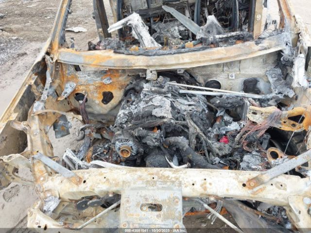 Chevrolet Silverado 1500 4wd  Standard Bed Custom Trail Boss Image 12