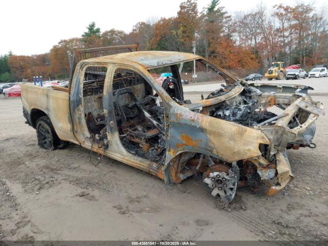 Chevrolet Silverado 1500 4wd  Standard Bed Custom Trail Boss Image 14