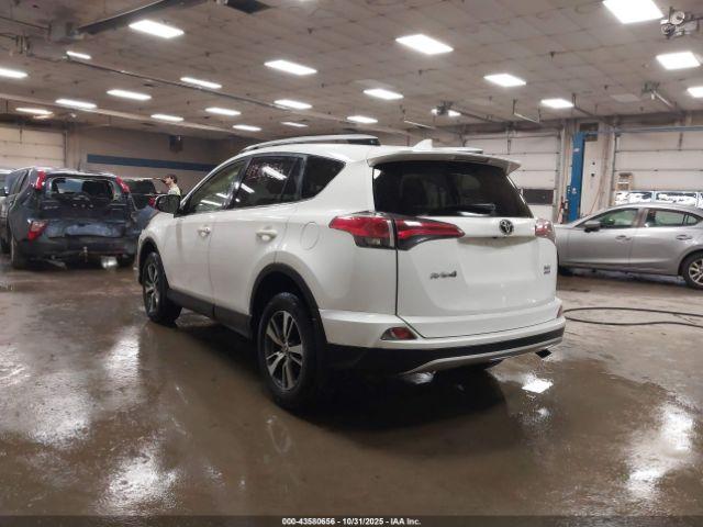 Toyota RAV4 Xle Image 16