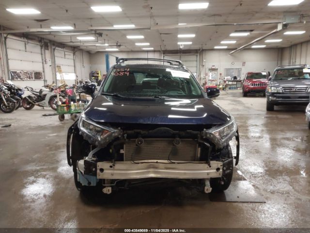 Toyota RAV4 Xle Image 5