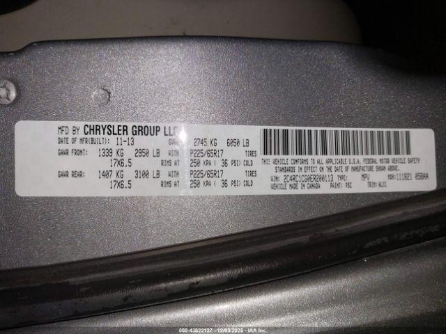 Chrysler Town & Country Touring-l Image 4