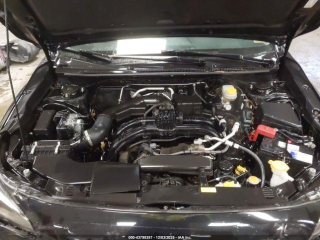 Subaru Crosstrek 2.0i Premium Image 3