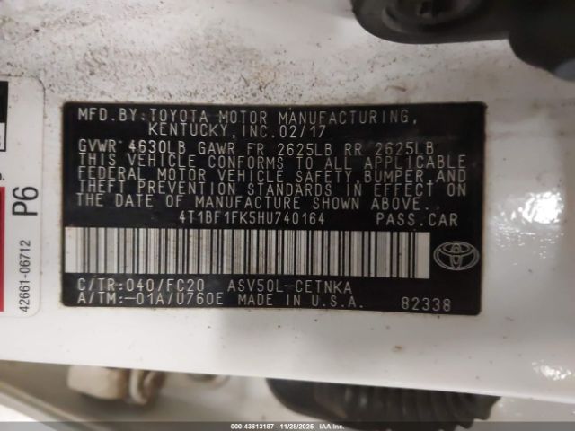 Toyota Camry Le Image 4