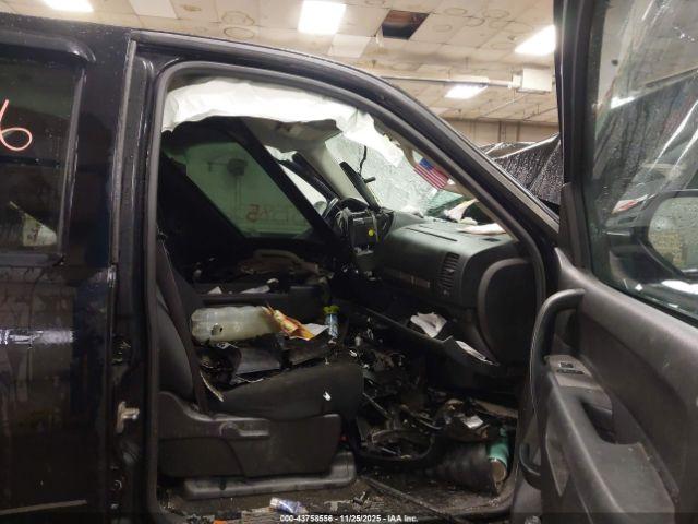 Chevrolet Silverado 1500 Lt Image 13