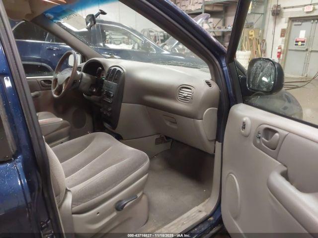 Chrysler Voyager Image 4