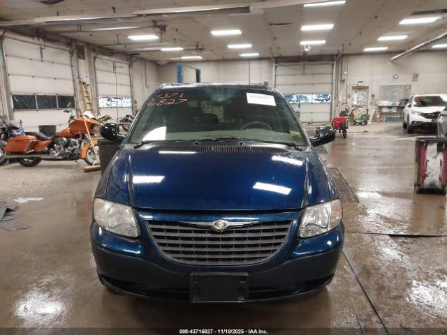 Chrysler Voyager Image 12