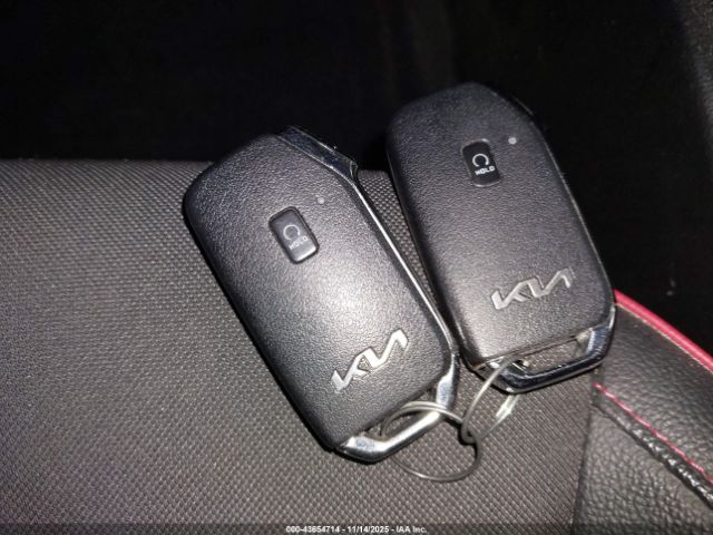 Kia Forte Gt Image 2