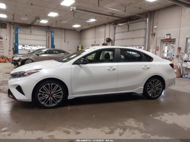 Kia Forte Gt Image 10