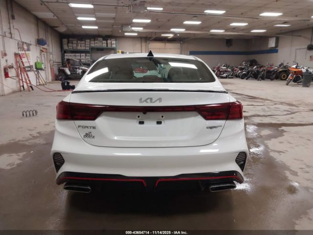 Kia Forte Gt Image 8