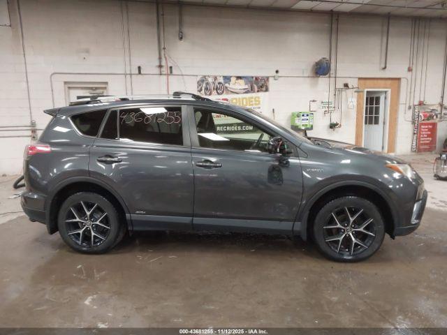 Toyota RAV4 Se Image 9