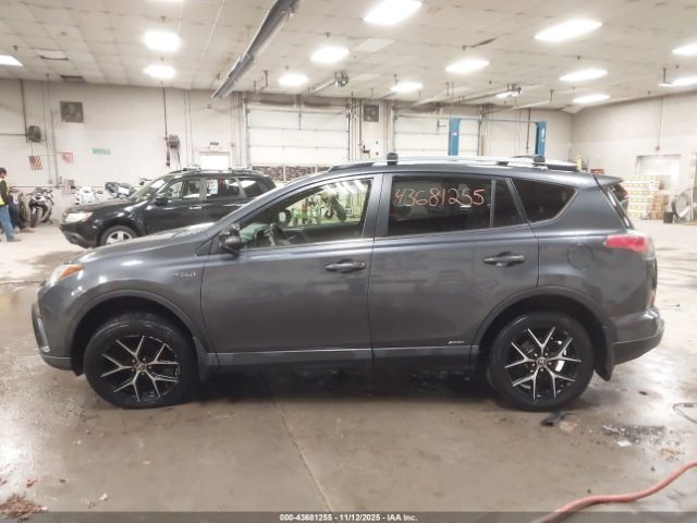 Toyota RAV4 Se Image 13