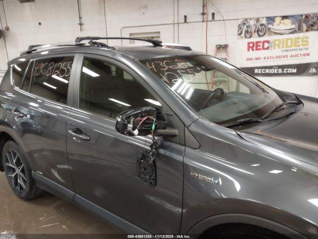 Toyota RAV4 Se Image 12