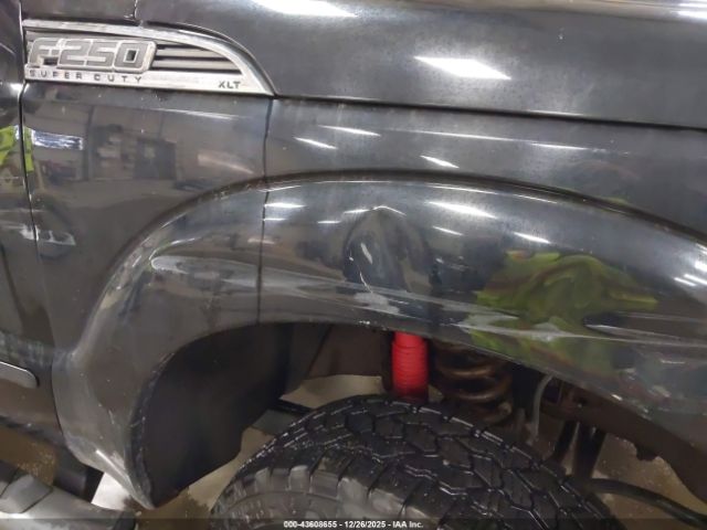 Ford F-250 Xlt Image 2