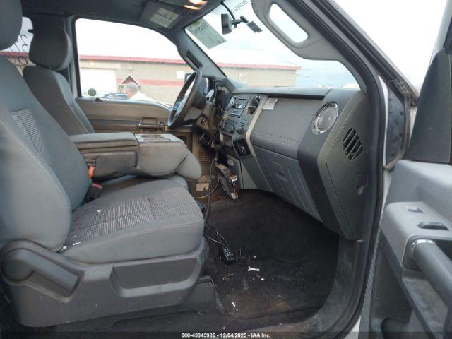 Ford F-250 Xlt Image 3