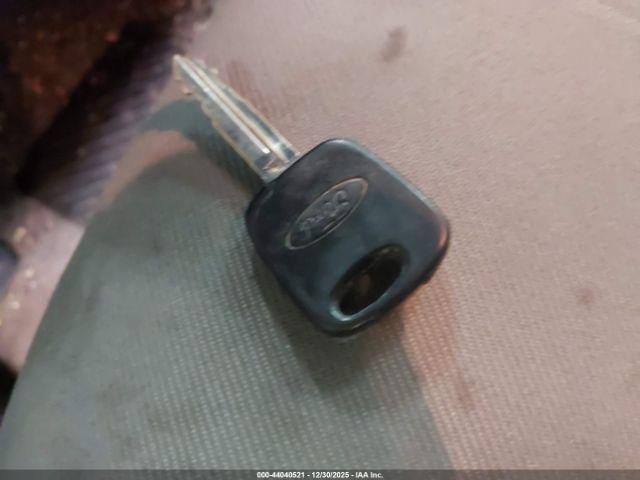 Ford Escape Xls Image 12