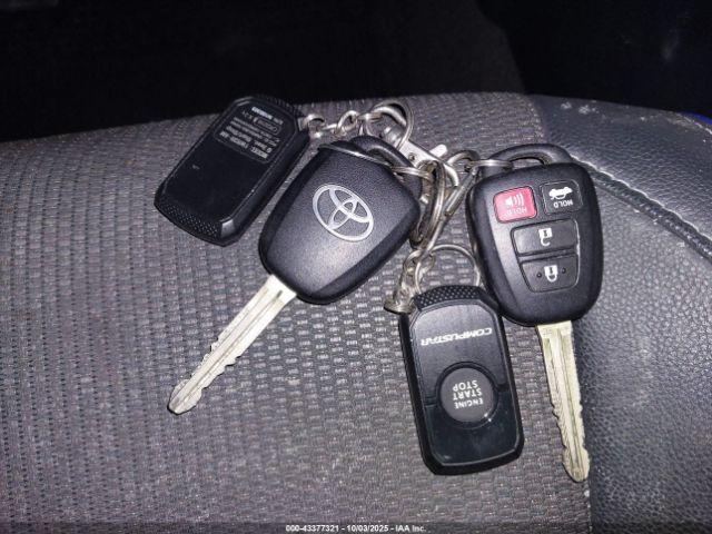 Toyota Corolla Se Image 16