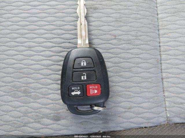 Toyota Corolla Le Image 5