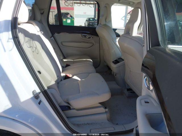 Volvo XC90 T6 Momentum Image 3