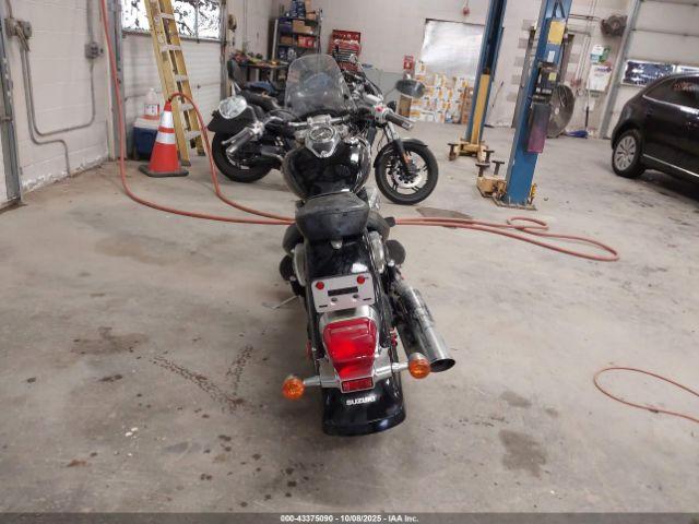 Suzuki Vl800 Image 3