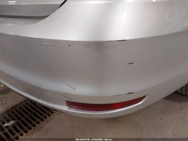 Volkswagen Jetta 1.8t Se Image 13