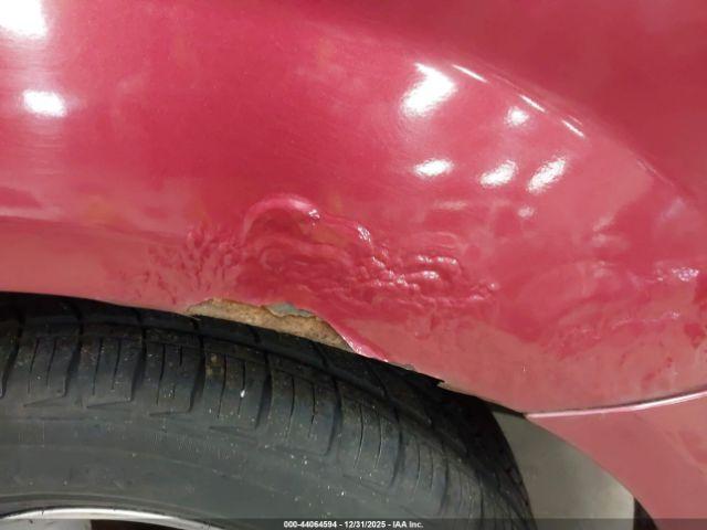 Chrysler Town & Country Touring Image 10