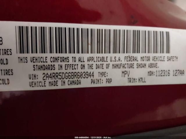 Chrysler Town & Country Touring Image 6