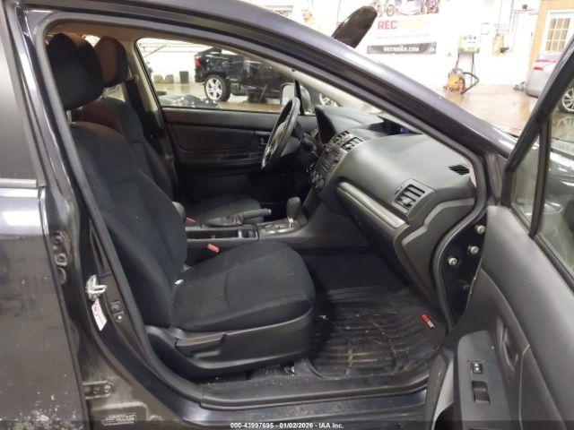 Subaru Impreza 2.0i Image 11