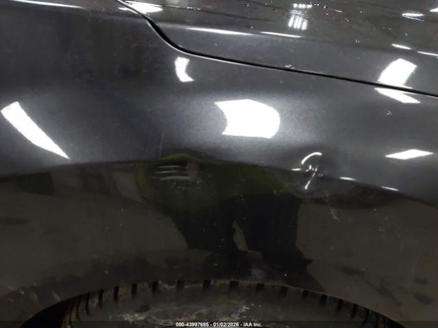 Subaru Impreza 2.0i Image 14