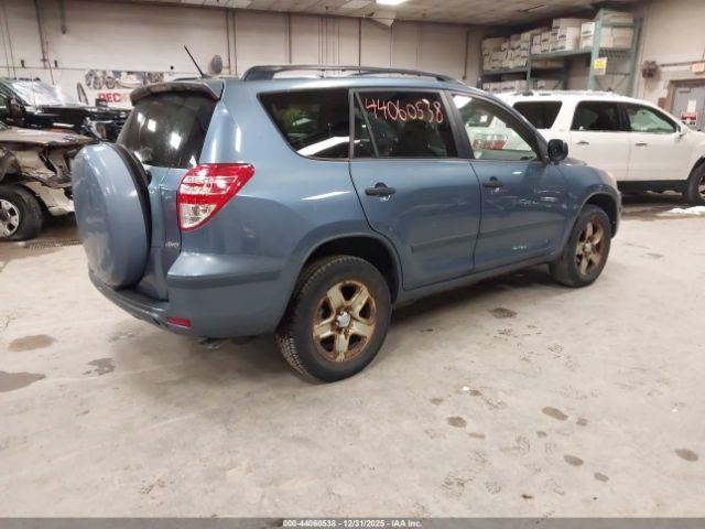 Toyota RAV4 Image 4