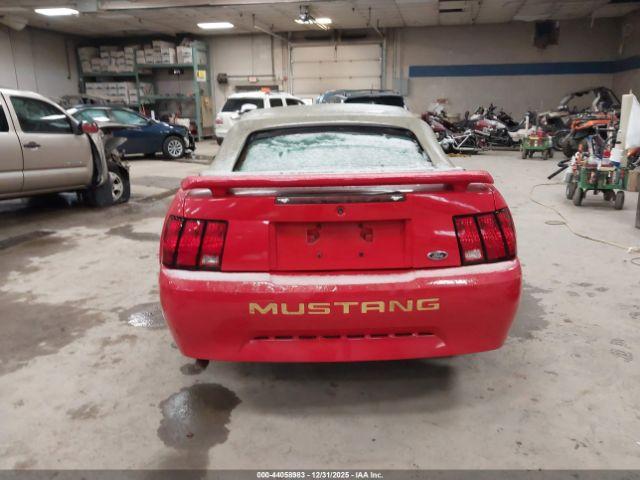 Ford Mustang Image 9