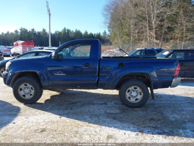 Toyota Tacoma Image 14
