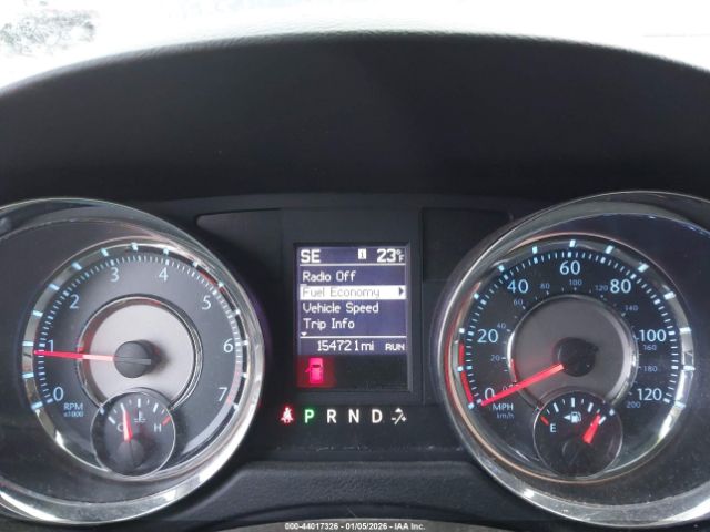 Chrysler Town & Country Touring Image 7