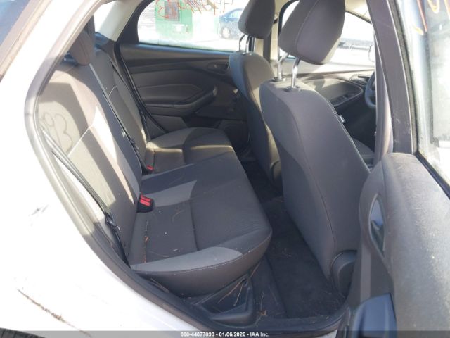 Ford Focus S Image 10